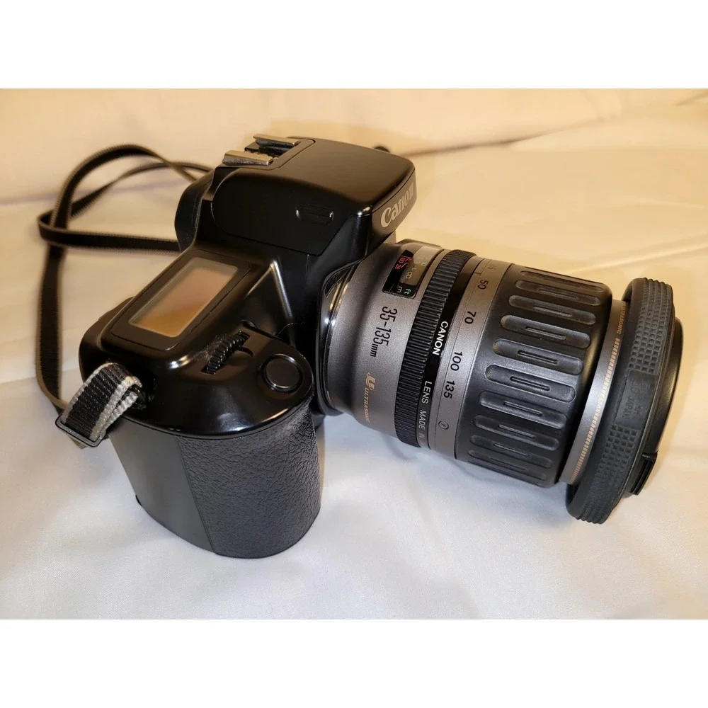 Canon EOS 1000F 35mm SLR Film Camera BLACK w/35-135mm Zoom Lens - Great Conditio